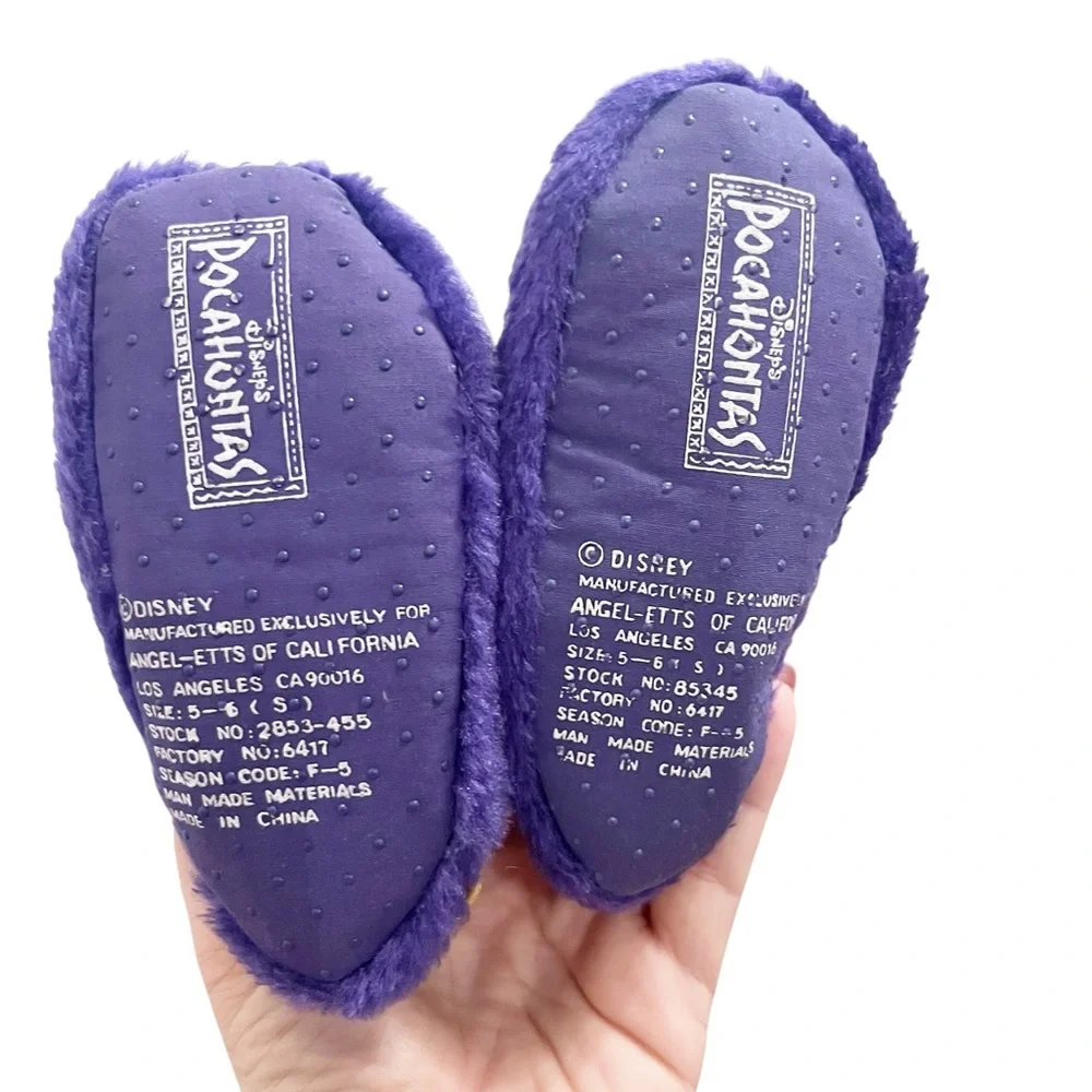 Vintage Disney 90s Pochahontas Purple‎ Fuzzy Slippers Child’s Size 5/6